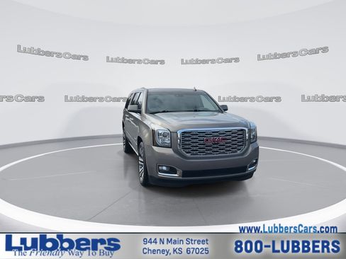 Used 2019 GMC Yukon XL Denali w/ Denali Ultimate Package image 3
