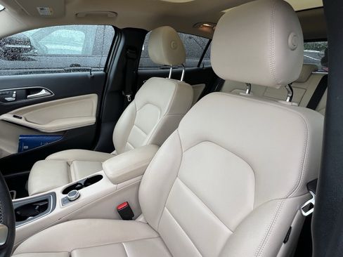 Used 2019 Mercedes-Benz GLA 250 image 16