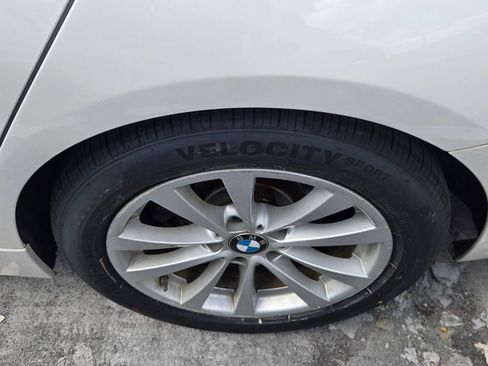 Used 2018 BMW 320i Sedan RWD image 6