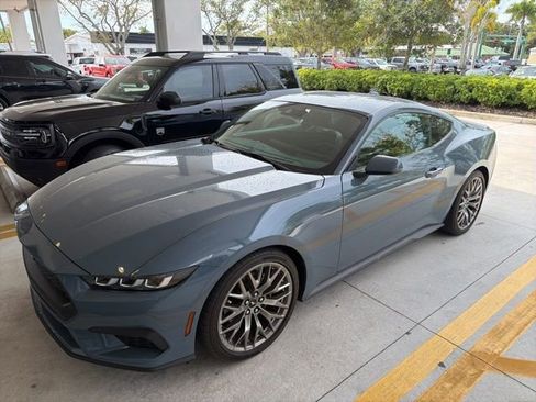 Used 2024 Ford Mustang Premium image 5