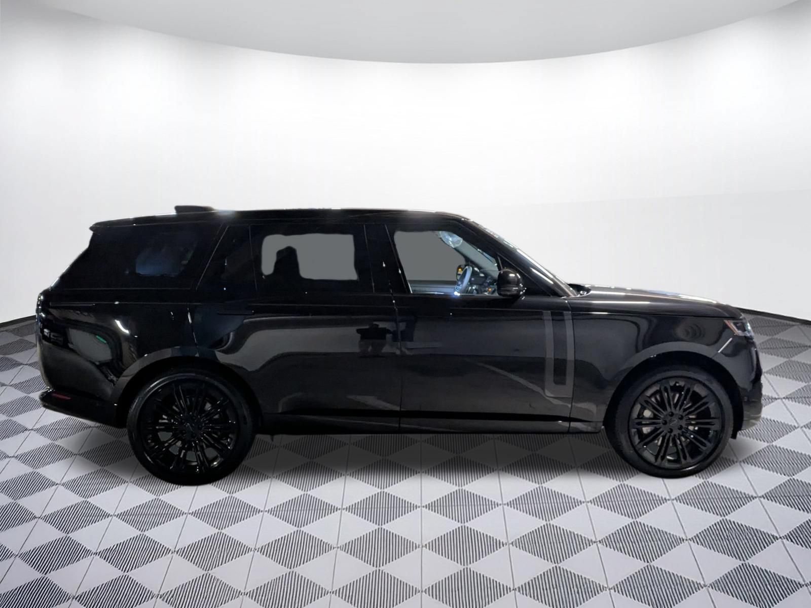 New 2026 Land Rover Range Rover Long Wheelbase SE AWD/4WD image 6