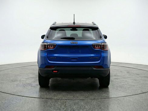 Used 2025 Jeep Compass Trailhawk AWD/4WD image 7