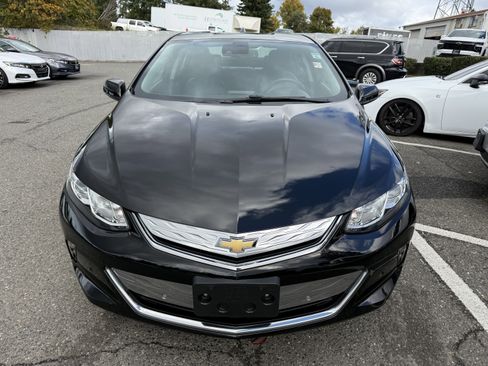 Used 2018 Chevrolet Volt Premier w/ Driver Confidence Package image 3