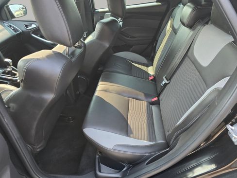 Used 2013 Ford Focus ST FWD image 24