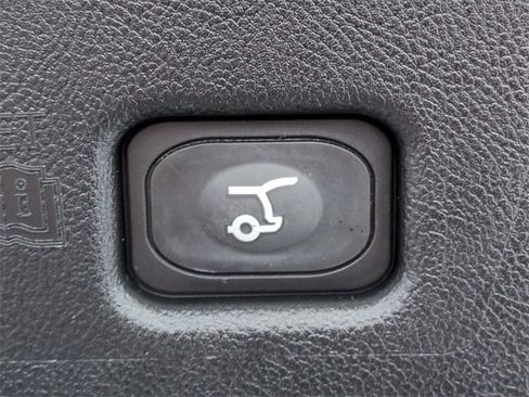 Used 2023 Lincoln Nautilus Reserve image 20