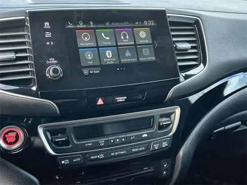 Certified 2022 Honda Pilot Black Edition image 17