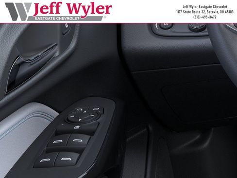 New 2026 Chevrolet Trax LT w/ Driver Confidence Package FWD image 23
