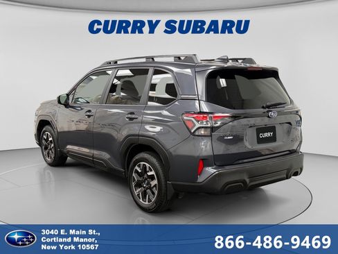 Used 2025 Subaru Forester Premium AWD/4WD image 3