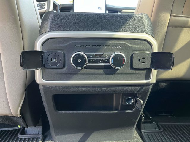Used 2024 Ford Expedition Max XLT RWD image 33