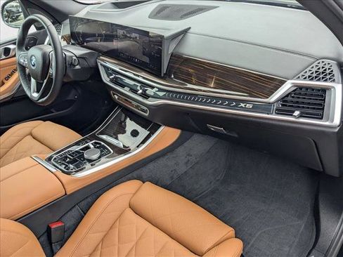 Used 2026 BMW X5 xDrive50e image 22