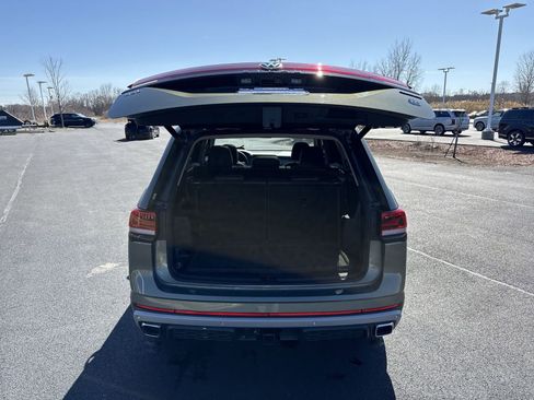 Used 2024 Volkswagen Atlas Peak Edition SEL AWD/4WD image 27