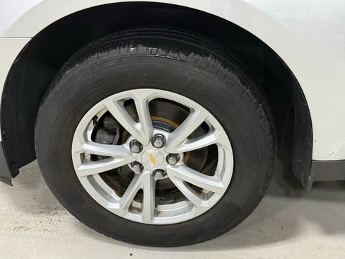 Used 2017 Chevrolet Equinox LT w/ Convenience Package image 11