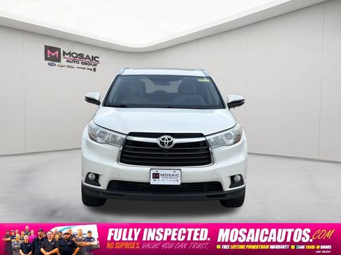 Used 2016 Toyota Highlander XLE AWD/4WD image 2