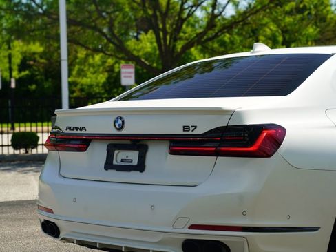 Used 2022 BMW ALPINA B7 xDrive w/ Luxury Rear Seating Package AWD/4WD image 19