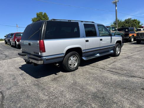Used 1995 Chevrolet Suburban 4WD image 5