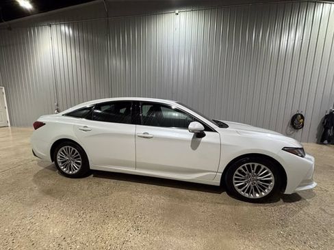 Used 2021 Toyota Avalon Limited AWD/4WD image 5