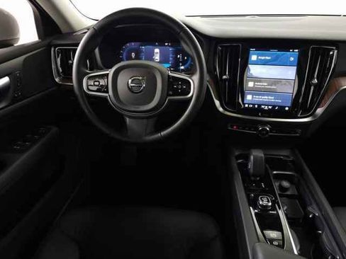 Certified 2025 Volvo V60 B5 Cross Country Plus image 19