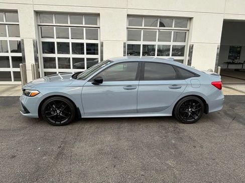 Used 2024 Honda Civic Sport image 3