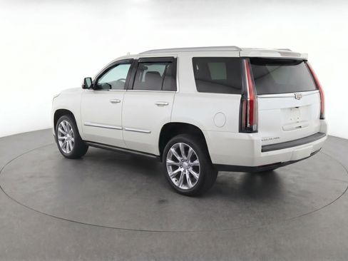 Used 2020 Cadillac Escalade Premium Luxury AWD/4WD image 3