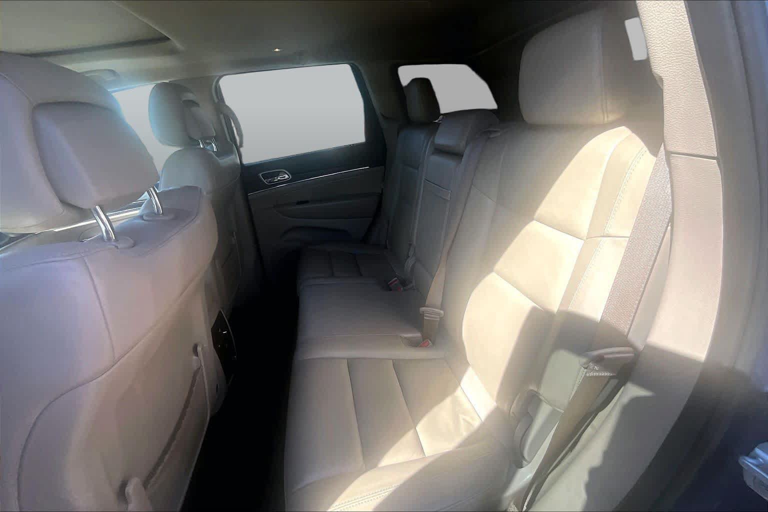 Used 2020 Jeep Grand Cherokee Limited RWD image 19