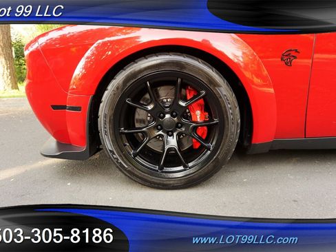 Used 2015 Dodge Challenger SRT Hellcat image 3