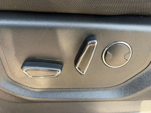 Used 2018 Ford F150 XLT w/ Equipment Group 302A Luxury AWD/4WD image 45