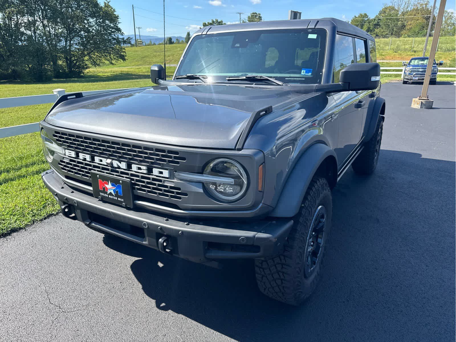 Used 2023 Ford Bronco Badlands AWD/4WD image 2