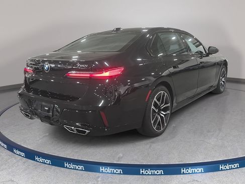 Used 2023 BMW 760i xDrive AWD/4WD image 5