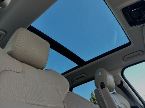 Used 2016 Land Rover Range Rover Sport HSE image 20