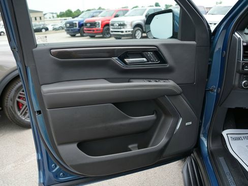 Used 2026 GMC Yukon Elevation AWD/4WD image 16