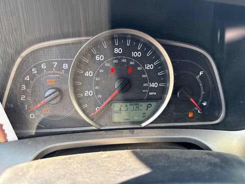 Used 2013 Toyota RAV4 XLE AWD/4WD image 8
