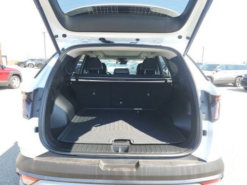 Certified 2025 Hyundai Tucson SEL AWD/4WD image 17