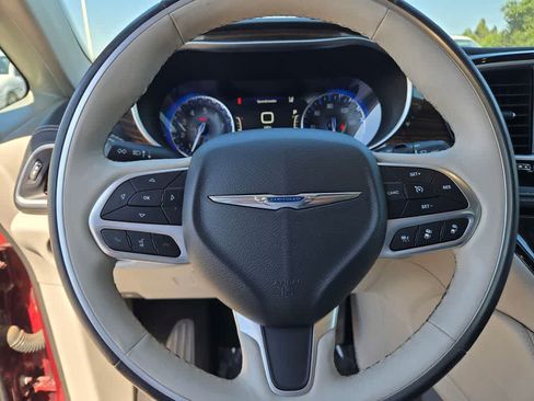 Used 2021 Chrysler Pacifica Limited w/ Premium & Safety Sphere Group AWD/4WD image 22