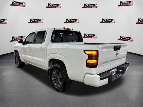 Used 2025 Nissan Frontier SV image 7