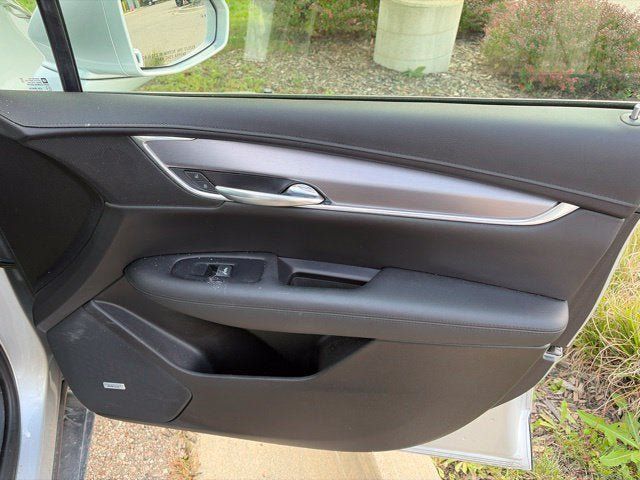 Used 2019 Cadillac XT5 Luxury AWD/4WD image 5