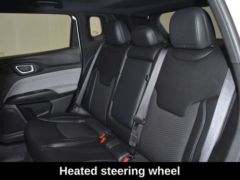 Used 2025 Jeep Compass Latitude w/ Sun & Sound Group AWD/4WD image 29