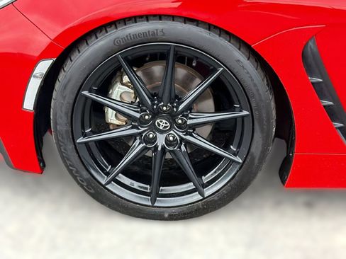 Used 2022 Toyota GR86 Premium RWD image 12