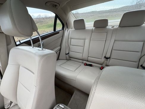 Used 2014 Mercedes-Benz E 350 4MATIC Sedan image 36