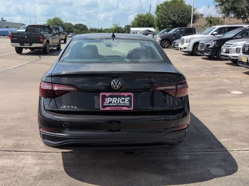 Used 2024 Volkswagen Jetta S FWD image 7