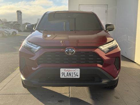 Used 2024 Toyota RAV4 LE image 2