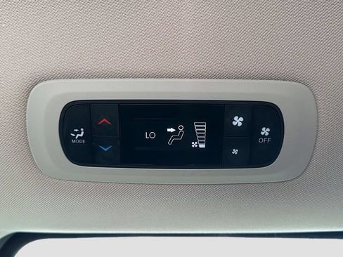 Used 2023 Chrysler Voyager LX FWD image 25
