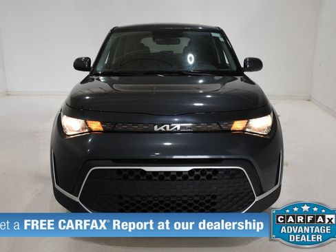 Used 2025 Kia Soul LX w/ LX Technology Package FWD image 2