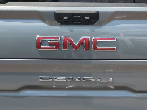 Used 2025 GMC Sierra 1500 Denali w/ Denali Carbonpro Edition AWD/4WD image 49