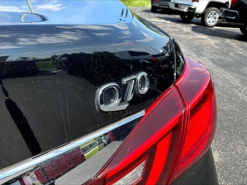 Used 2017 INFINITI Q70 3.7 AWD/4WD image 22