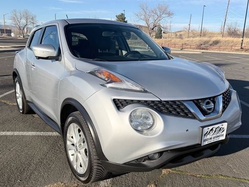 Used 2015 Nissan Juke SL image 3