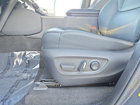 Used 2024 Toyota Land Cruiser image 26