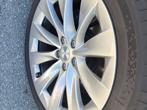 Used 2020 Tesla Model X Long Range image 15