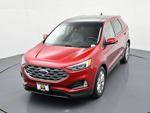 Used 2020 Ford Edge Titanium w/ Equipment Group 301A AWD/4WD image 28