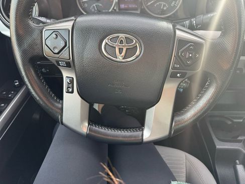 Used 2016 Toyota Tacoma SR5 image 22