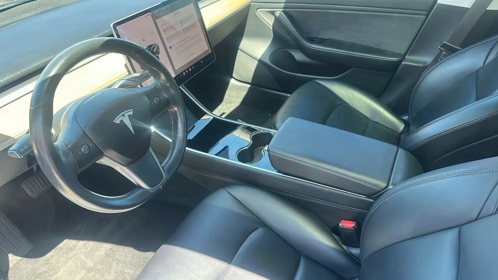 Used 2018 Tesla Model 3 Long Range RWD image 16